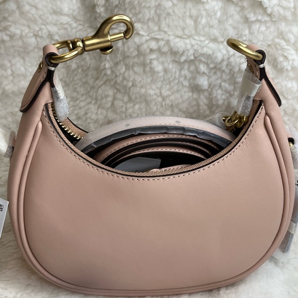 NWT Coach GLV Jonie Mini Bag B4/Cream 🩷 - Picture 15 of 16